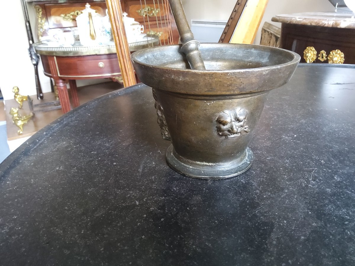 Bronze Mortar From The 17th Or Early 18th Century-photo-2